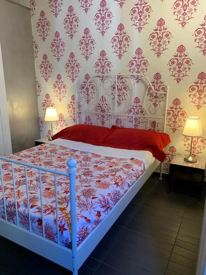 B&B Canova CTA 0*,  Italia